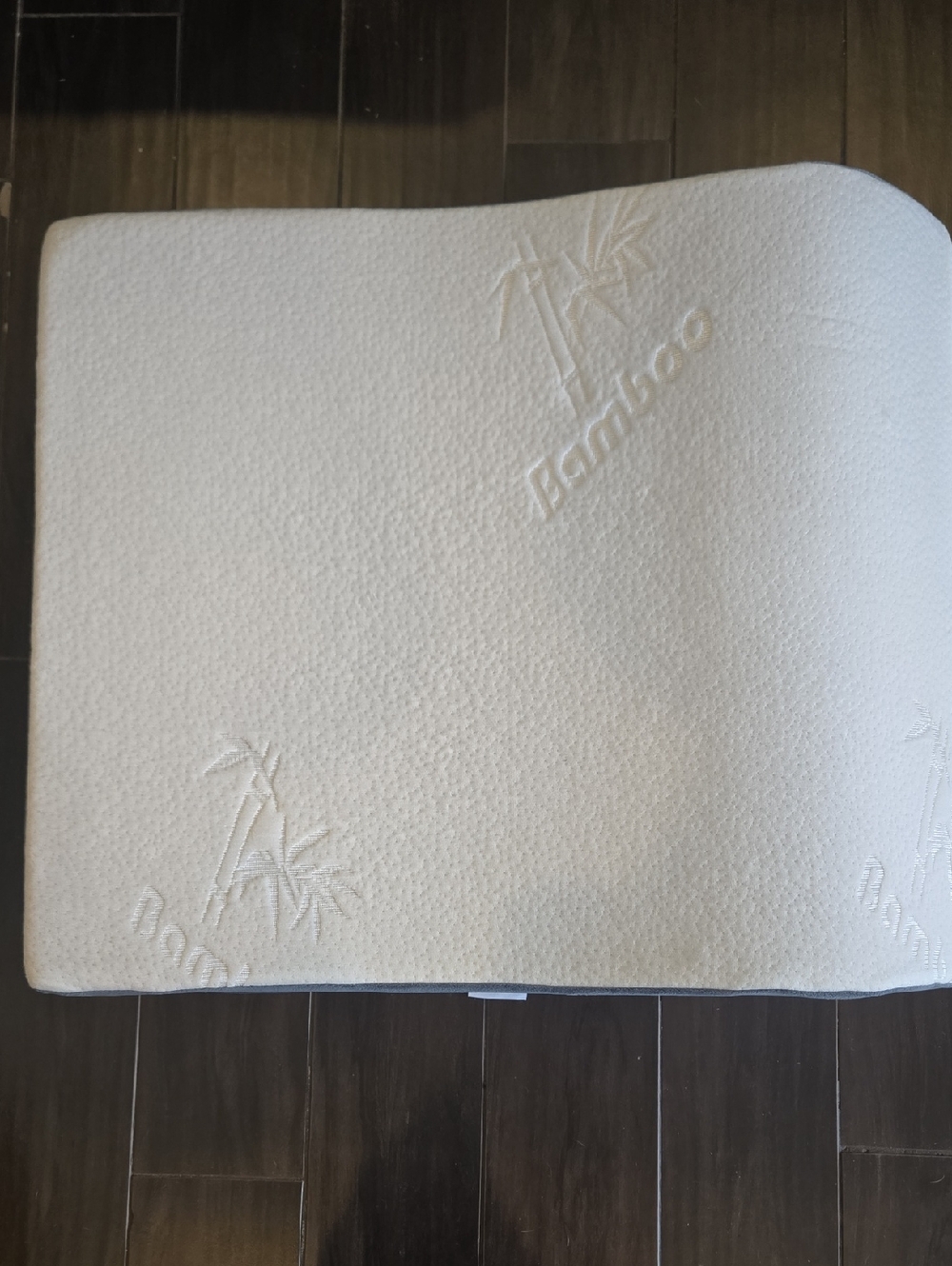 Lunix Bamboo Memory Foam Bed Wedge Pillow - Picture 3 of 5